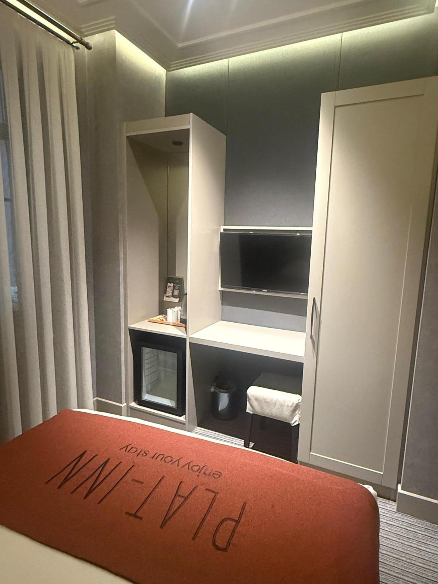 Plat Inn Hotel Taksim Istanboel Buitenkant foto