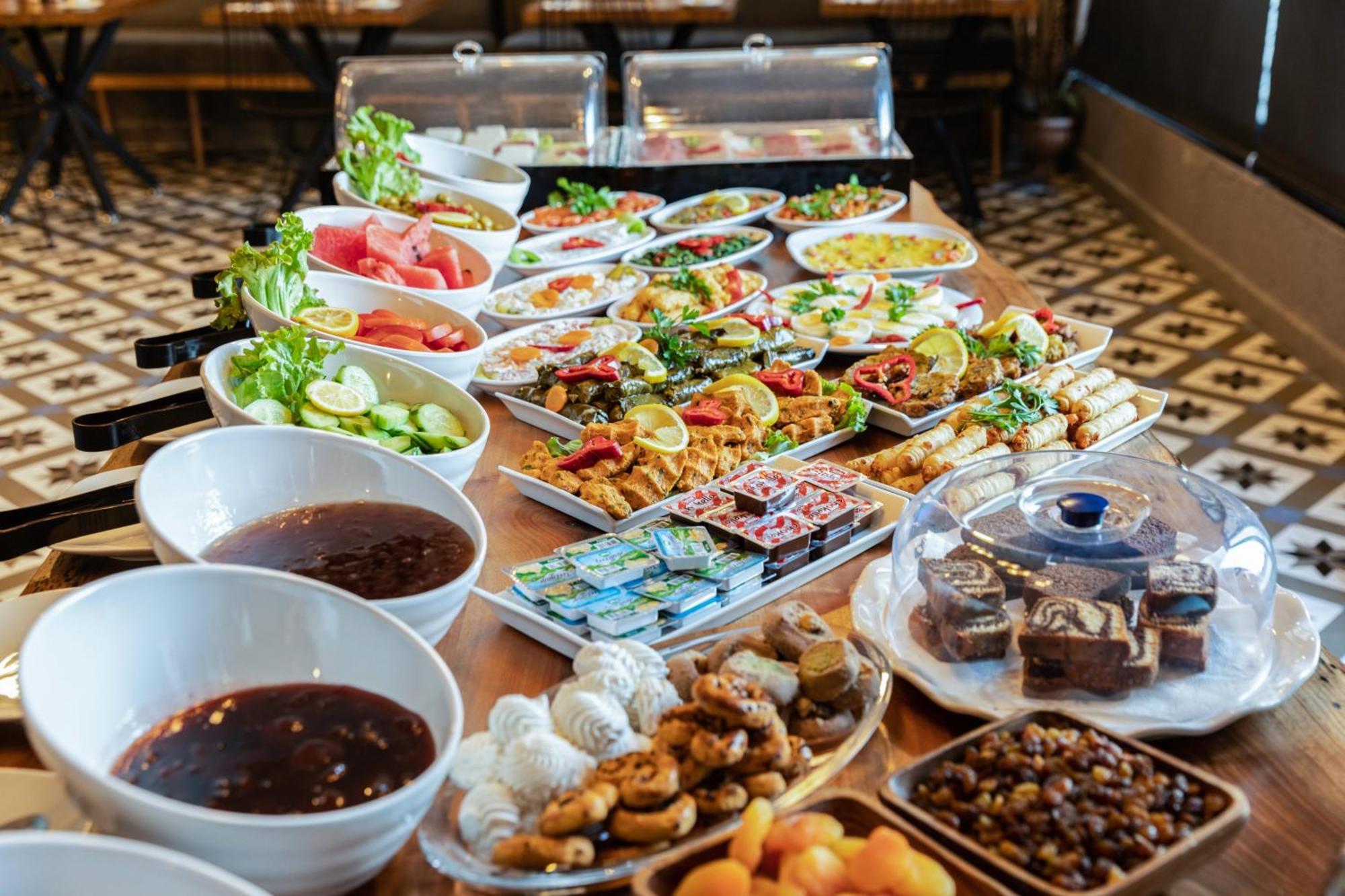 Plat Inn Hotel Taksim Istanboel Buitenkant foto